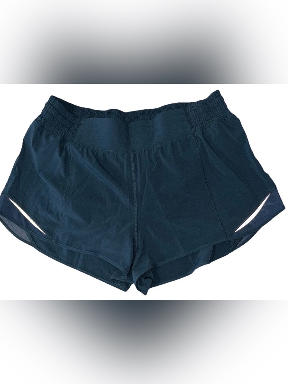 NWT LULULEMON HOTTY HOT HI  RISE 2.5” SHORT FULLY LINED AUTHENTIC INDOCHINE BLUE